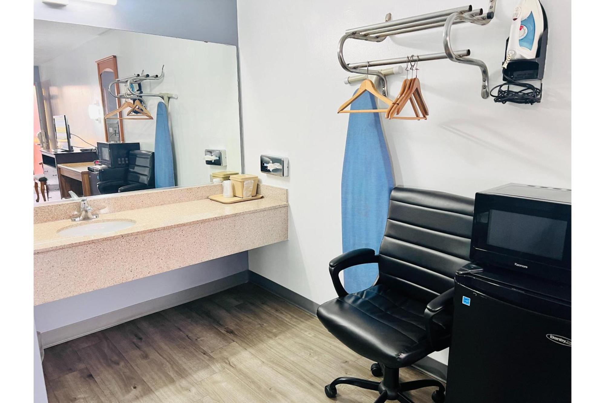 Relax Inn Marshall Екстериор снимка